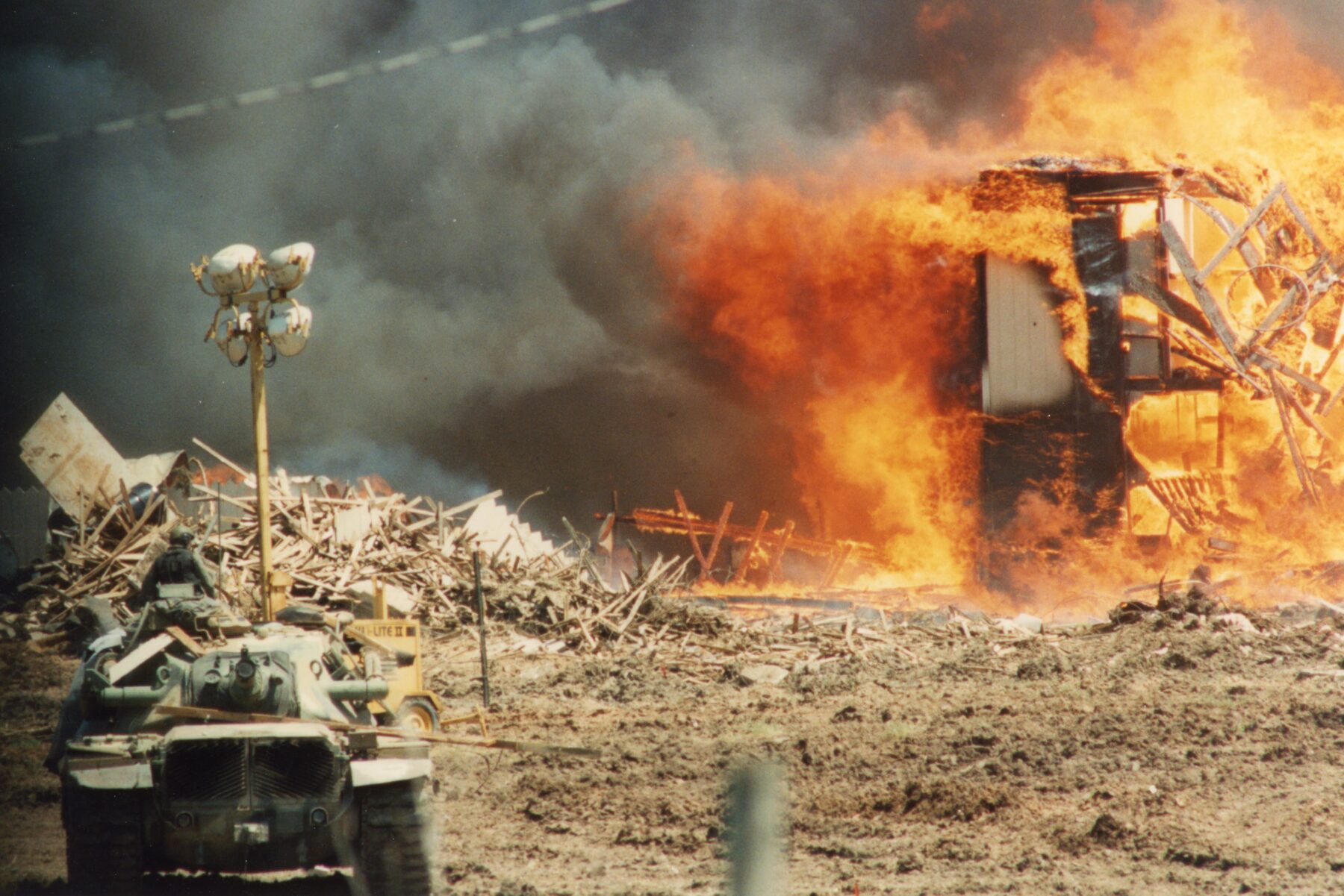 The deadly Waco siege gripped the U.S. : A documentary recounts the tale.